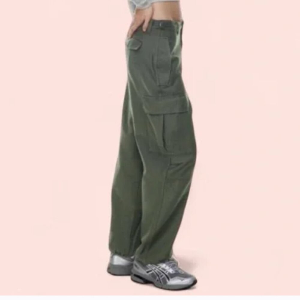 TNA Aritzia Supply Cargo Pant in Olive Green